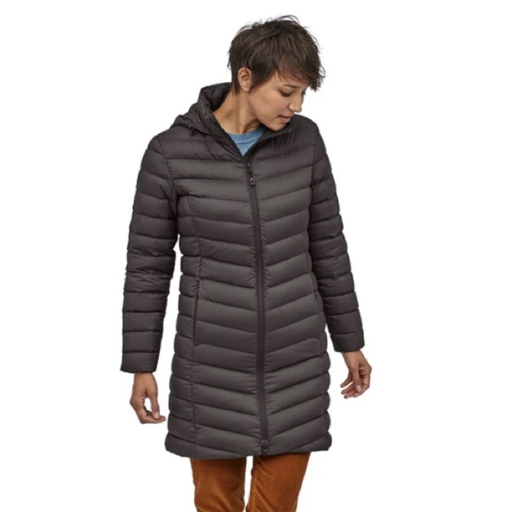 Patagonia women’s down parka jacket in black